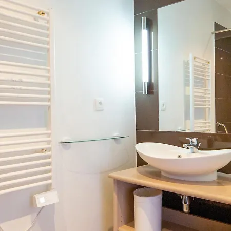Studio Moderne Avec Piscine Interieure, Wifi Et Parking A - Fr-1-165b-29 Apartment Jausiers